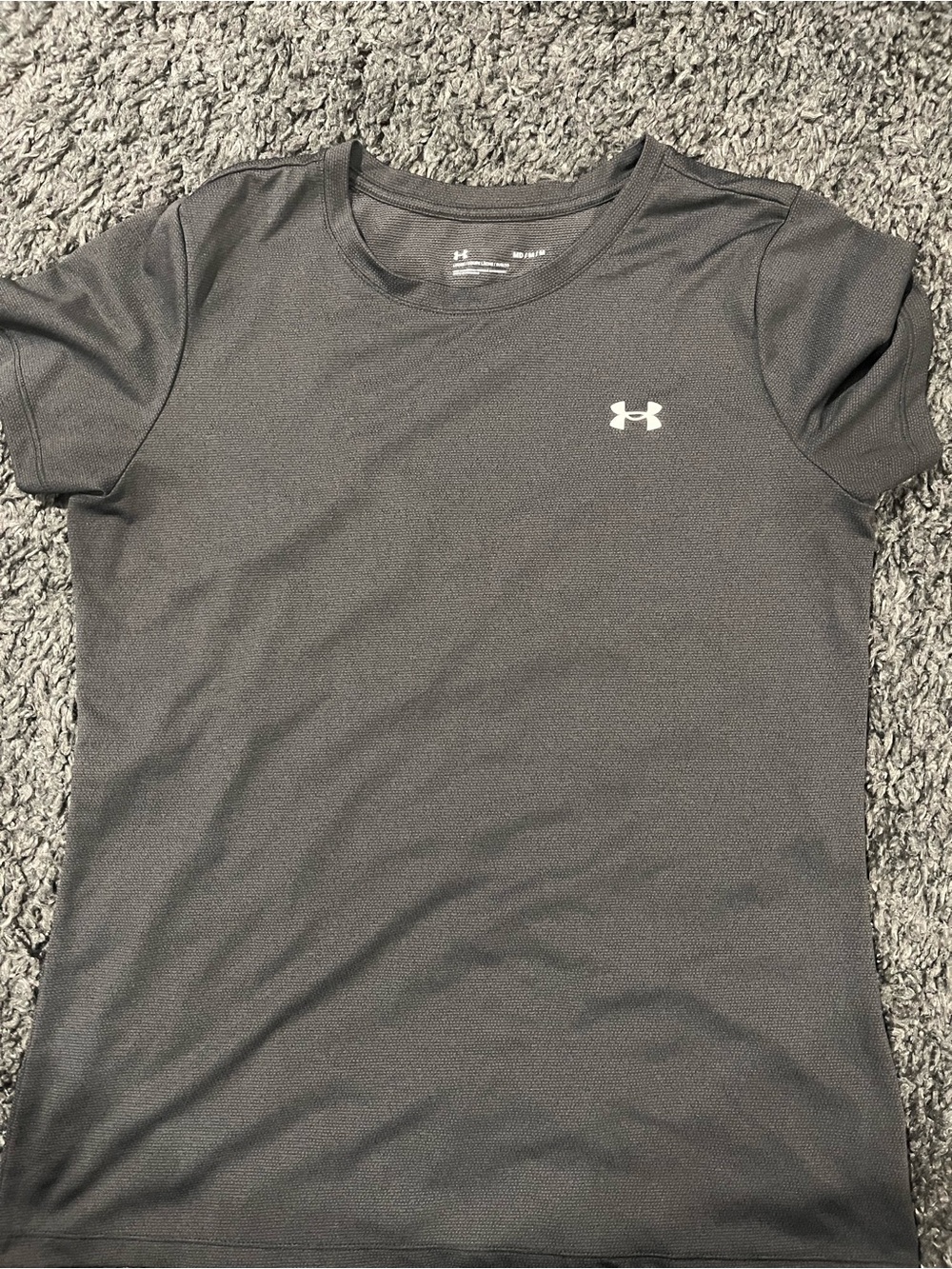 NWOT Under Armour Women's Black Short-Sleeve Performance Tee Size Medium